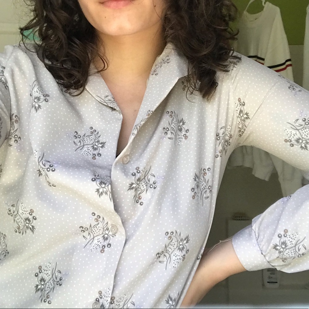 Vintage Lady Holiday Blouse
